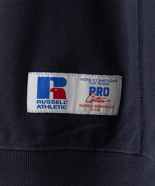 Russell Athletic(ラッセルアスレティック)の「RUSSELL ATHLETIC / ラッセルアスレティック PRO COTTON Jersey Logo T カレッジロゴ ヘビーウェイト 半袖Tシャツ メンズ 秋 秋服 2026年秋冬(Tシャツ/カットソー・メンズ・グレー/ネイビー/ホワイト/アッシュグレー・M/L/XL)」の9枚目の写真