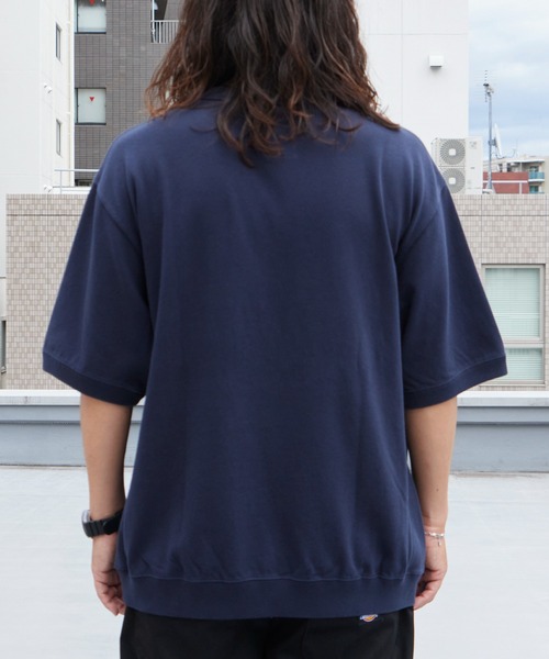 Russell Athletic(ラッセルアスレティック)の「RUSSELL ATHLETIC / ラッセルアスレティック PRO COTTON Jersey Logo T カレッジロゴ ヘビーウェイト 半袖Tシャツ メンズ 秋 秋服 2026年秋冬(Tシャツ/カットソー・メンズ・グレー/ネイビー/ホワイト/アッシュグレー・M/L/XL)」の5枚目の写真