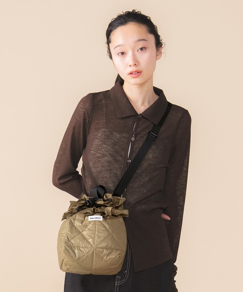 Wpc.(ダブリュピーシー)の「キルティングフリル巾着 ショルダーバッグ Wpc.(ショルダーバッグ・レディース・ブラック/オフホワイト/ブラウン・FREE)」の20枚目の写真