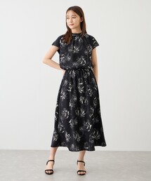 ハイネックフレンチスリーブドッキングワンピース
