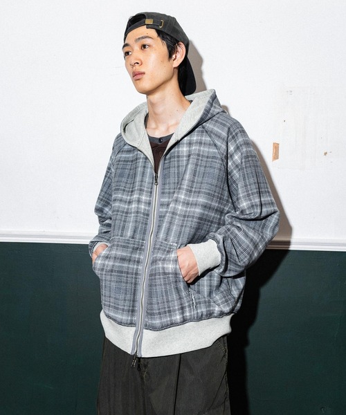 niko and...(ニコアンド)の「無地チェックリバーシブルジップパーカー(パーカー・メンズ・グレー/ブラック・MEDIUM/LARGE)」の9枚目の写真