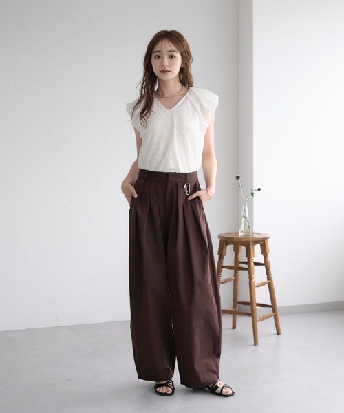 raffime(ラフィミー)の「【Raffime】タックデザインバレルレッグパンツ(その他パンツ・レディース・ベージュ/オフホワイト/ダークブラウン・MEDIUM/SMALL/LARGE)」の11枚目の写真