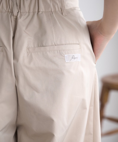 raffime(ラフィミー)の「【Raffime】タックデザインバレルレッグパンツ(その他パンツ・レディース・ベージュ/オフホワイト/ダークブラウン・MEDIUM/SMALL/LARGE)」の22枚目の写真