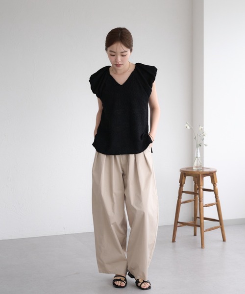 raffime(ラフィミー)の「【Raffime】タックデザインバレルレッグパンツ(その他パンツ・レディース・ベージュ/オフホワイト/ダークブラウン・MEDIUM/SMALL/LARGE)」の19枚目の写真
