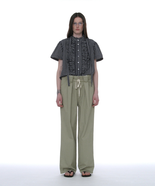 PARTIMENTO WOMEN（パルティメントウィメン）の「スカーフラッフルピンタックブラウス_ネイビーチェック（シャツ/ブラウス・レディース・その他・SMALL/MEDIUM）」の2枚目の写真