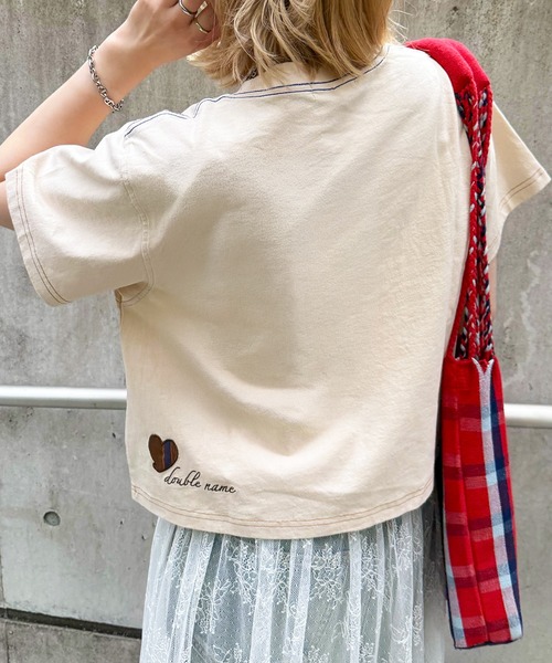 DOUBLE NAME(ダブルネーム)の「チェックアップリケコンパクトTEE(Tシャツ/カットソー・レディース・グリーン/オフホワイト/ブラウン・FREE)」の7枚目の写真