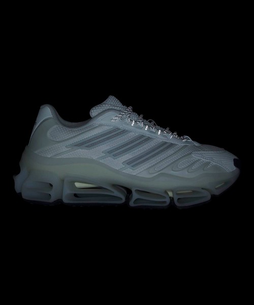 adidas(アディダス)の「MEGARIDE AG シューズ / アディダスオリジナルス adidas Originals(スニーカー・メンズ・ホワイト系その他・28.0cm/28.5cm/29.0cm/26.0cm/26.5cm/27.0cm/27.5cm/24.0cm/24.5cm/25.0cm/25.5cm)」の9枚目の写真