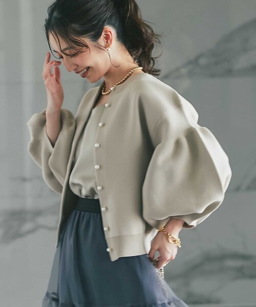 La boutique BonBon（ラブティックボンボン）の「【再販・WEB限定】お袖ぽわんパールニットカーディガン（カーディガン/ボレロ・レディース・ネイビー/グレイッシュベージュ/ホワイト・FREE）」の12枚目の写真