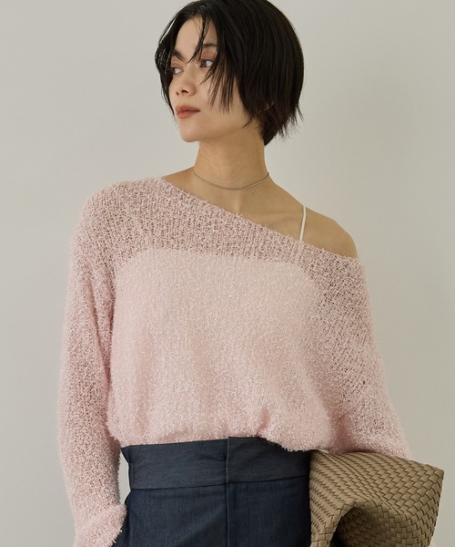 SALON adam et rope'(サロン アダム エ ロペ)の「【WEB限定】モヘア混テープヤーンボートネックプルオーバー(Tシャツ/カットソー・レディース・ベージュ/オフホワイト/ピンク・FREE)」の1枚目の写真