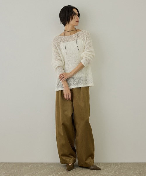SALON adam et rope'(サロン アダム エ ロペ)の「【WEB限定】モヘア混テープヤーンボートネックプルオーバー(Tシャツ/カットソー・レディース・ベージュ/オフホワイト/ピンク・FREE)」の14枚目の写真