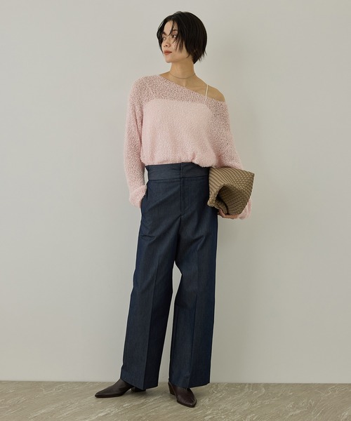 SALON adam et rope'(サロン アダム エ ロペ)の「【WEB限定】モヘア混テープヤーンボートネックプルオーバー(Tシャツ/カットソー・レディース・ベージュ/オフホワイト/ピンク・FREE)」の15枚目の写真