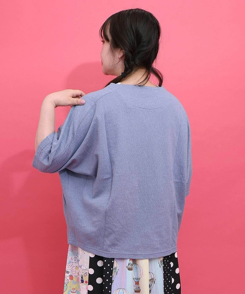 ScoLar(スカラー)の「ScoLar(スカラー) 花ネコ柄 ローズジャガードプルオーバー(Tシャツ/カットソー・レディース・オフホワイト/ブルー/チャコールグレー・MEDIUM)」の7枚目の写真