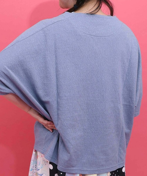 ScoLar(スカラー)の「ScoLar(スカラー) 花ネコ柄 ローズジャガードプルオーバー(Tシャツ/カットソー・レディース・オフホワイト/ブルー/チャコールグレー・MEDIUM)」の9枚目の写真