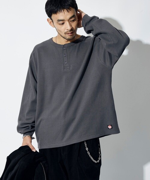 RED KAP（レッドキャップ）の「RED KAP/レッドキャップ 別注 ヘンリーネック ロングスリーブ サーマル Tシャツ（Tシャツ/カットソー・メンズ・オリーブ/ブラック/ホワイト/チャコールグレー・SMALL/MEDIUM/LARGE）」の3枚目の写真