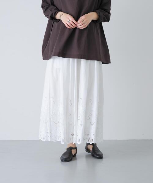 かぐれ(カグレ)の「スカラップ刺繍タックスカート(スカート・レディース・ブラック/オフホワイト・FREE)」の7枚目の写真