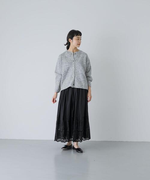 かぐれ(カグレ)の「スカラップ刺繍タックスカート(スカート・レディース・ブラック/オフホワイト・FREE)」の19枚目の写真