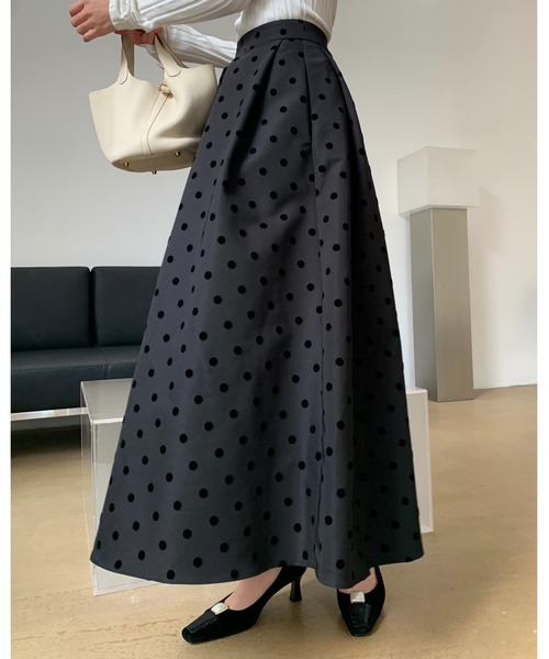 BIRTHDAY BASH（バースデイバッシュ）の「DOT VOLUME SKIRT(ドットボリュームタックフレアスカート)（スカート・レディース・ブラック・LARGE/SMALL）」の16枚目の写真