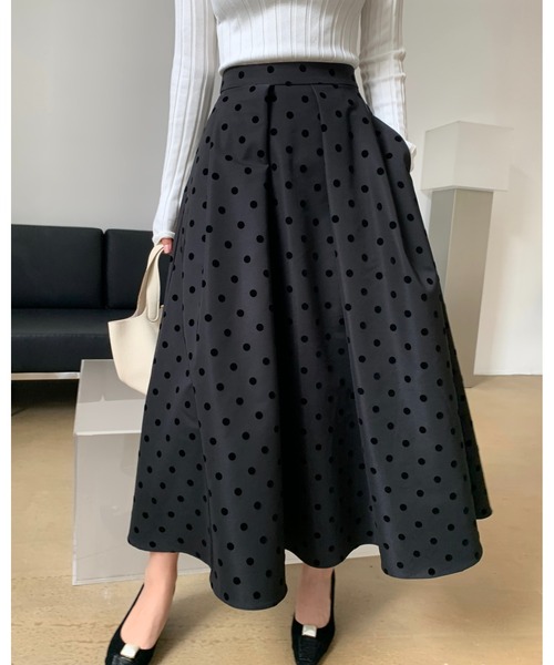 BIRTHDAY BASH（バースデイバッシュ）の「DOT VOLUME SKIRT(ドットボリュームタックフレアスカート)（スカート・レディース・ブラック・LARGE/SMALL）」の14枚目の写真