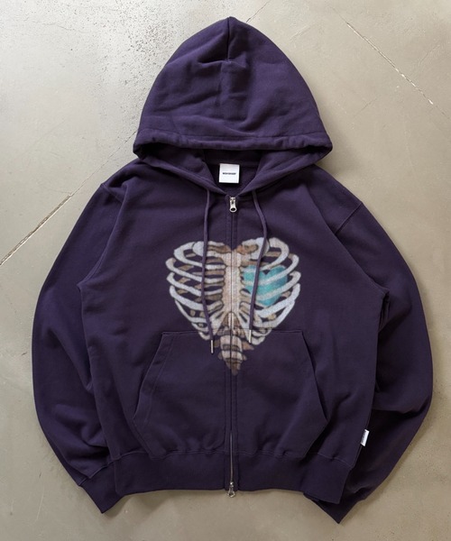 WISH FOR EVER(ウィッシュフォーエバー)の「SPECIAL BORN HEART ZIP HOODIE/スペシャルボーンハートジップフーディ(パーカー・メンズ・ブラック×レッド/グレー/エメラルド/パープル/ブラウン/ネイビー系/ブラック×ブルー/ネイビー系1・SMALL/MEDIUM/LARGE)」の8枚目の写真