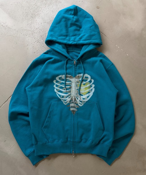 WISH FOR EVER(ウィッシュフォーエバー)の「SPECIAL BORN HEART ZIP HOODIE/スペシャルボーンハートジップフーディ(パーカー・メンズ・ブラック×レッド/グレー/エメラルド/パープル/ブラウン/ネイビー系/ブラック×ブルー/ネイビー系1・SMALL/MEDIUM/LARGE)」の5枚目の写真