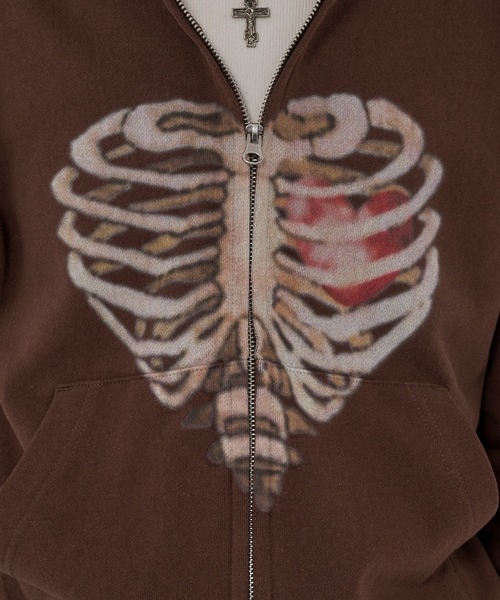 WISH FOR EVER(ウィッシュフォーエバー)の「SPECIAL BORN HEART ZIP HOODIE/スペシャルボーンハートジップフーディ(パーカー・メンズ・ブラック×レッド/グレー/エメラルド/パープル/ブラウン/ネイビー系/ブラック×ブルー/ネイビー系1・SMALL/MEDIUM/LARGE)」の12枚目の写真