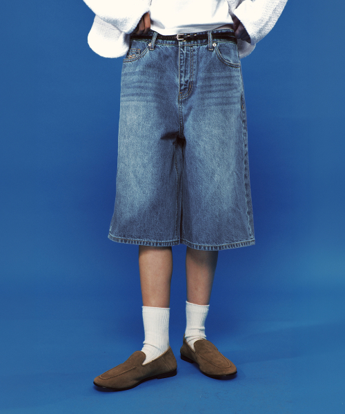 PLAC WOMEN（プレイス・ウィメン）の「ワイドバミューダデニムパンツブルー（デニムパンツ・レディース・ブルー・SMALL/MEDIUM/LARGE）」の3枚目の写真