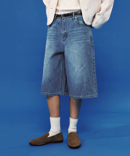 PLAC WOMEN（プレイス・ウィメン）の「ワイドバミューダデニムパンツブルー（デニムパンツ・レディース・ブルー・SMALL/MEDIUM/LARGE）」の4枚目の写真