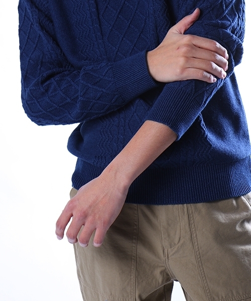 FREAK'S STORE（フリークスストア）の「インディゴケーブルニットプルオーバー（ニット/セーター・メンズ・ネイビー/ブルー・MEDIUM/LARGE）」の8枚目の写真