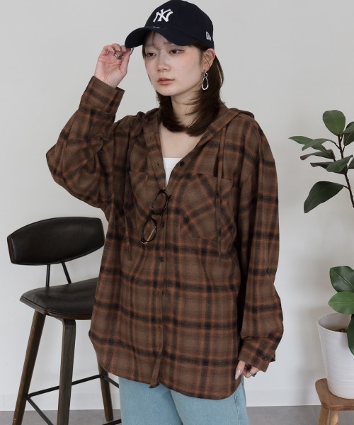 RCD(アールシーディー)の「フードチェックシャツ(シャツ/ブラウス・レディース・ライトブラウン/ブラック/オフホワイト/ブルー系その他・FREE)」の4枚目の写真