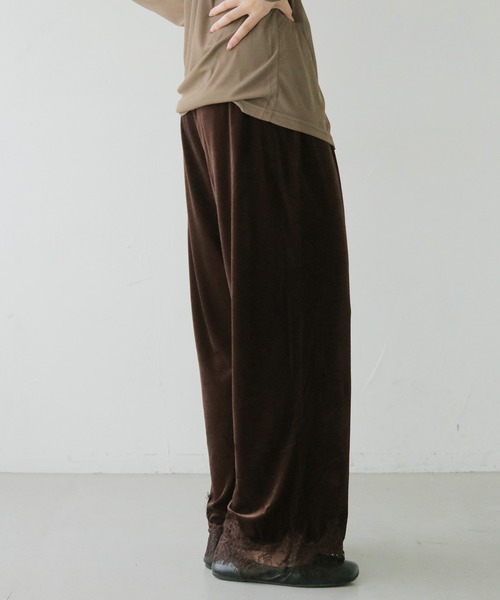 cheriella(シェリエラ)の「【cheriella】ベロアレースパンツ VELOUR LACE PANTS(その他パンツ・レディース・ブラウン/ブラック・FREE)」の11枚目の写真