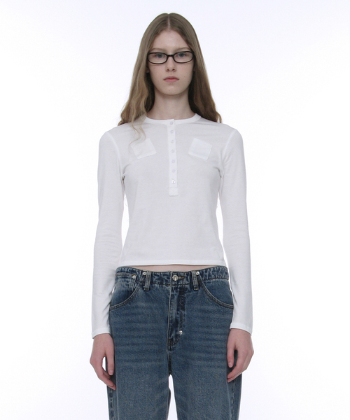 PARTIMENTO WOMEN(パルティメントウィメン)の「PWC ポケットヘンリーネックロングTシャツ_8カラー(Tシャツ/カットソー・レディース・ホワイト/ブルー/ダークブルー・SMALL/MEDIUM)」の1枚目の写真