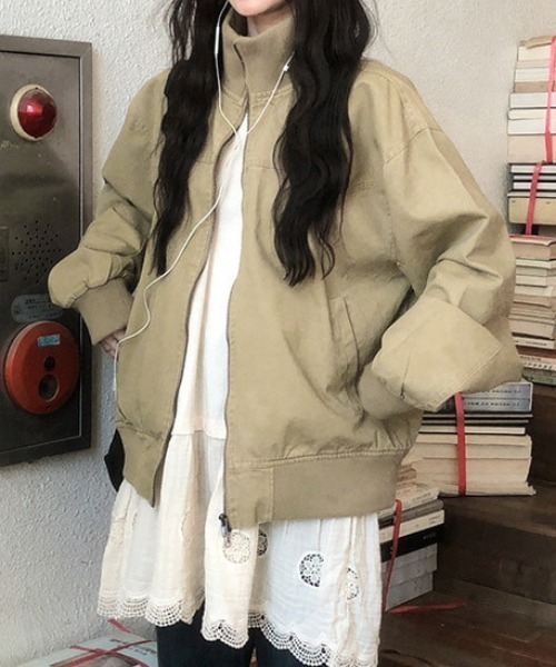 FLINEA（フリネア）の「スタンドカラーリラックスジャケット（スタジャン・レディース・モカ/カーキ・FREE）」の5枚目の写真
