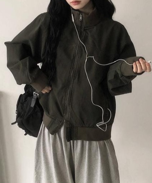 FLINEA（フリネア）の「スタンドカラーリラックスジャケット（スタジャン・レディース・モカ/カーキ・FREE）」の21枚目の写真
