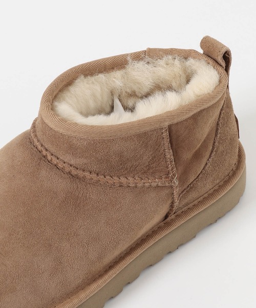 UGG(アグ)の「『WEB限定』UGG CLASSIC ULTRA MINI(ブーツ・レディース・キャメル/ブラック・6/7/8)」の13枚目の写真