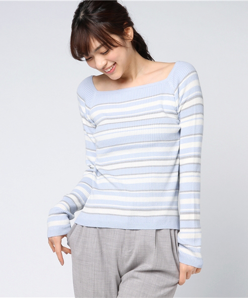 Honeys(ハニーズ)の「スクエアネックプルオーバー(ニット/セーター・レディース・ネイビー/杢グレー/ホワイト×ピンク/オフホワイト/アイボリー/ブラック/レッド/グレー系その他/ホワイト×ブルー・M/L)」の3枚目の写真