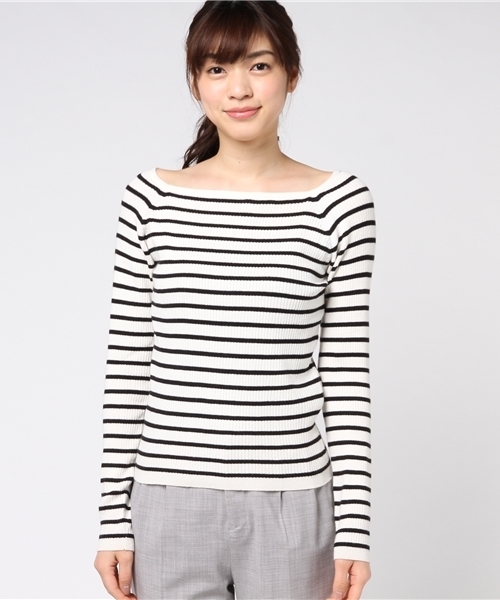 Honeys(ハニーズ)の「スクエアネックプルオーバー(ニット/セーター・レディース・ネイビー/杢グレー/ホワイト×ピンク/オフホワイト/アイボリー/ブラック/レッド/グレー系その他/ホワイト×ブルー・M/L)」の10枚目の写真