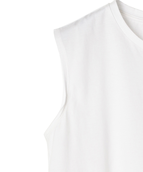 ESTNATION(エストネーション)の「ESTNATION ハイゲージジャージーノースリーブカットソー(Tシャツ/カットソー・レディース・ホワイト/ピンク/ブラック・38)」の6枚目の写真