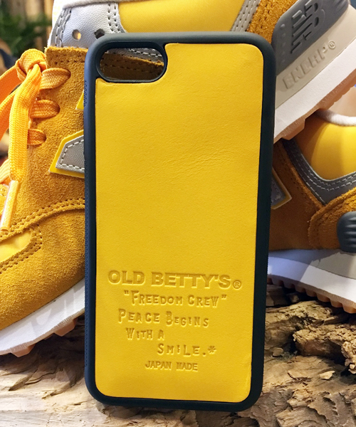 OLD BETTY'S（オールドベティーズ）の「OLD BETTY'S Leather iphone Cover/オールドベティーズレザーアイフォンカバー（スマホケース/カバー・メンズ・ブラウン/イエロー/ブルー/ピンク/ターコイズブルー/キャメル・FREE）」の13枚目の写真