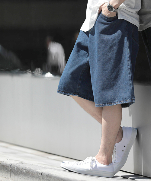 WEGO（ウィゴー）の「WEGO/デニムバギーショーツ（デニムパンツ・メンズ・ライトインディゴブルー/インディゴブルー・LARGE/MEDIUM）」の2枚目の写真