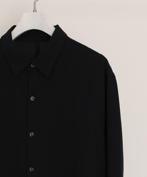 NUMBER (N)INE(ナンバーナイン)の「【NUMBER (N)INE】≪STUDIOUS限定≫別注ウールライクリラクションストレッチシャツ(シャツ/ブラウス・メンズ・ネイビー/ワインレッド/ダークオレンジ・1/2/3)」の5枚目の写真