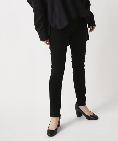 AZUL by moussy（アズールバイマウジー）の「ROYOスキニーパンツ（その他パンツ・レディース・ネイビー/ブラック/ボルドー・LARGE/MEDIUM/SMALL/X-SMALL）」の19枚目の写真