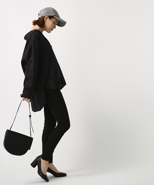 AZUL by moussy（アズールバイマウジー）の「ROYOスキニーパンツ（その他パンツ・レディース・ネイビー/ブラック/ボルドー・LARGE/MEDIUM/SMALL/X-SMALL）」の13枚目の写真