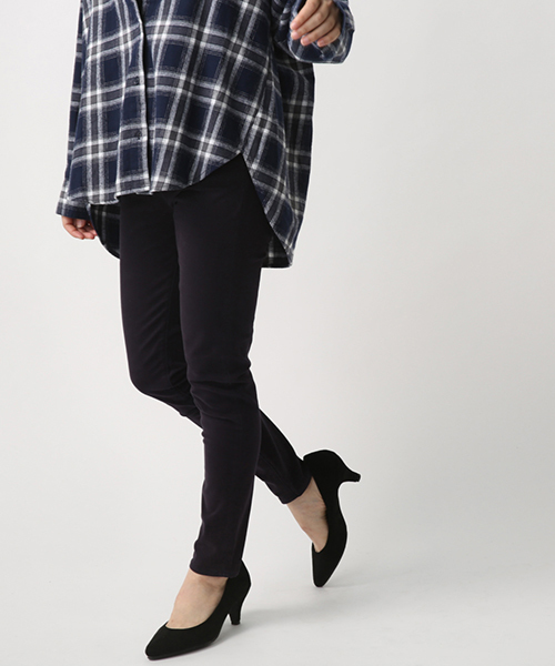 AZUL by moussy（アズールバイマウジー）の「ROYOスキニーパンツ（その他パンツ・レディース・ネイビー/ブラック/ボルドー・LARGE/MEDIUM/SMALL/X-SMALL）」の6枚目の写真