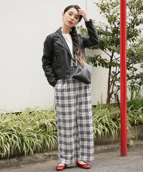 LOWRYS FARM（ローリーズファーム）の「ラウンドトゥバレエシューズ　780322（バレエシューズ・レディース・オフホワイト/ブラック/レッド/ピンク/レッド系その他・LARGE/MEDIUM）」の13枚目の写真