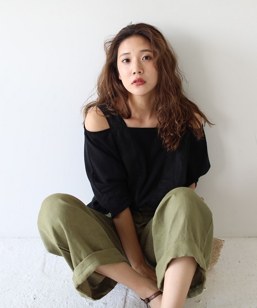 TODAYFUL（トゥデイフル）の「ベルトワイドパンツ（その他パンツ・レディース・カーキ/ネイビー・38inch/36inch）」の17枚目の写真