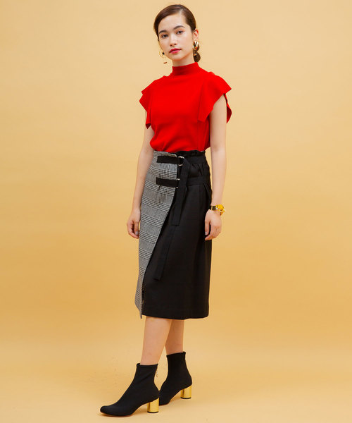 UNITED TOKYO(ユナイテッドトウキョウ)の「フレアスリーブボトルネックニット(ニット/セーター・レディース・ブラウン/ブラック/ベージュ/レッド/バーガンディー・1)」の17枚目の写真