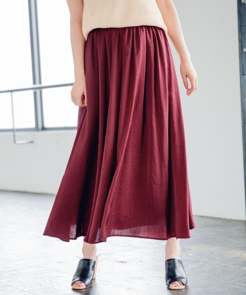 A part by（アパートバイ）の「Pギャザーマキシスカート 801525（スカート・レディース・ベージュ/ボルドー・FREE）」の2枚目の写真