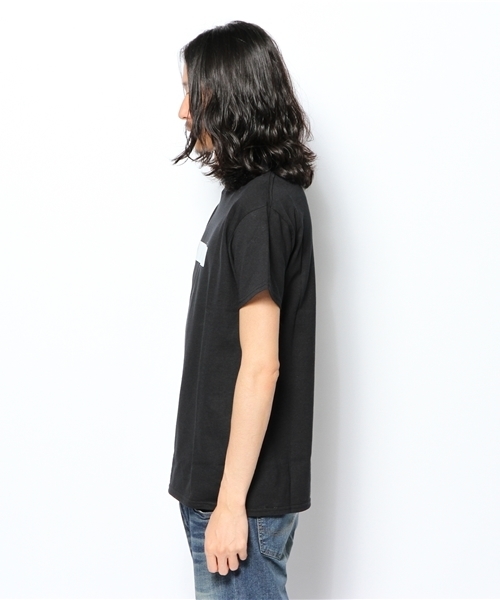 WHO'S WHO gallery(フーズフーギャラリー)の「【VANMOOF】リフレクターボックスロゴTEE(Tシャツ/カットソー・メンズ・ホワイト/ブラック・MEDIUM/LARGE)」の3枚目の写真