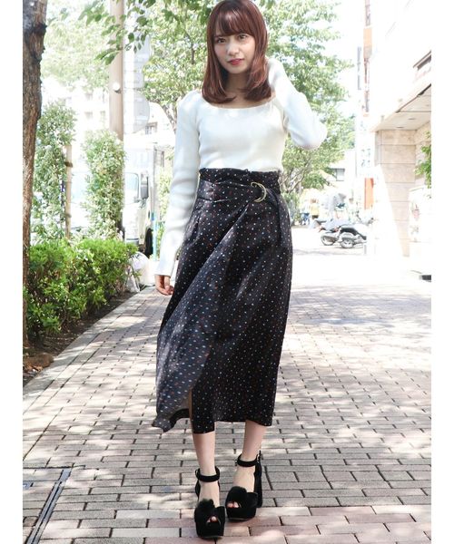 dazzlin（ダズリン）の「ベロアプリントスカート（スカート・レディース・ブラック/ボルドー/ブルー・SMALL/MEDIUM）」の22枚目の写真