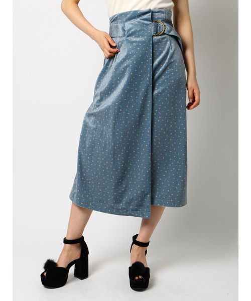 dazzlin（ダズリン）の「ベロアプリントスカート（スカート・レディース・ブラック/ボルドー/ブルー・SMALL/MEDIUM）」の4枚目の写真
